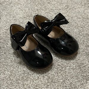 Chic Black Patent Kids Dress Shoes with Bow